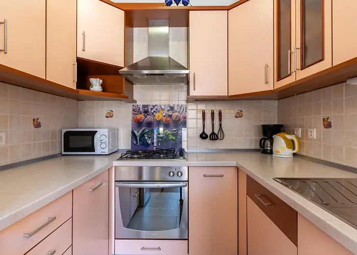Laura Apartman *
