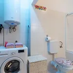 Laura Apartment *